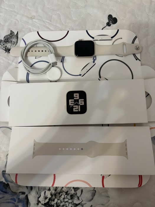 Часы Apple watch SE