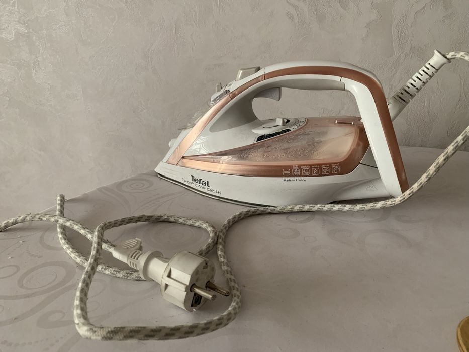 Продам утюг tefal