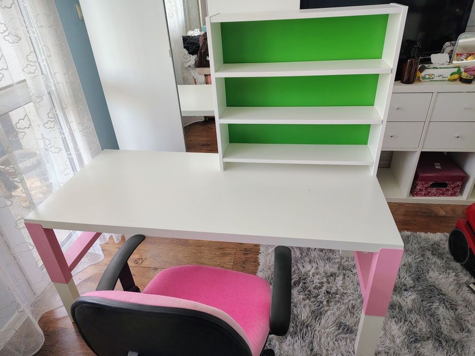 Детско бюро с надстройка IKEA 128х58см, рег. височина+стол (за момиче)
