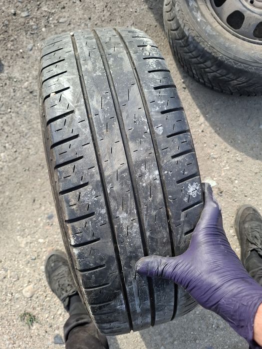 Vand roata rezerva mercedes sprinter are anvelopa 225 70 15 C pireli buna