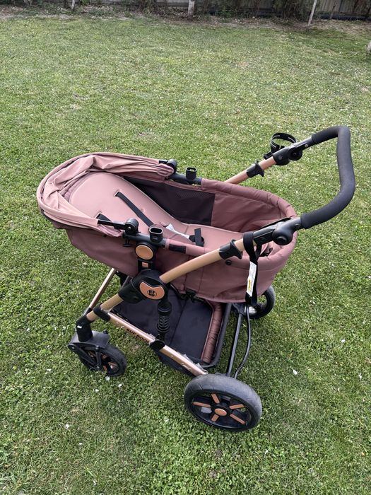 Carucior 2 in 1 pliabil cu suspensie