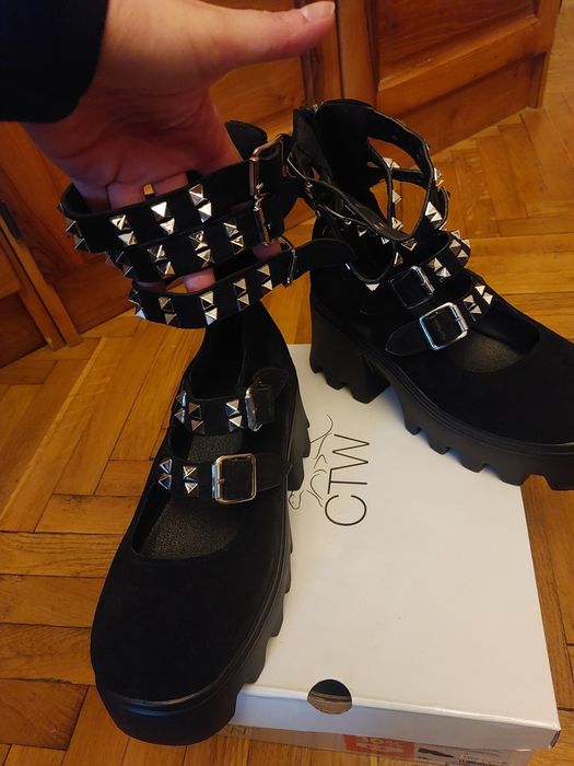 Ghete negre, marimea 37