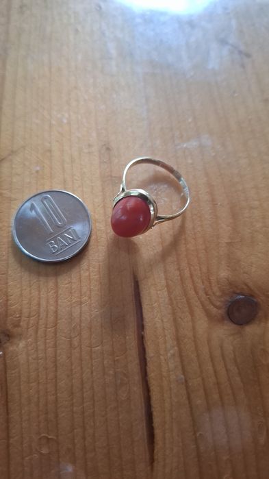Inel aur 18k,  piatra coral natural