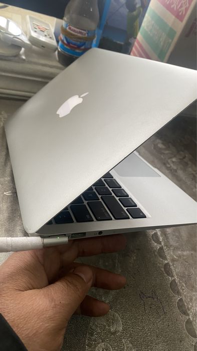 Маcbuk Ayr 2011 ideal Core 5