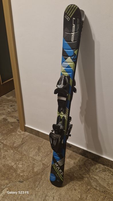 Schiuri Elan si bețe Wedze