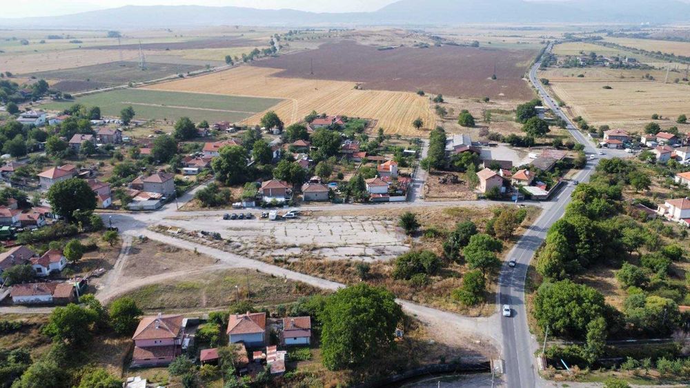 Продава се Парцел в Радомир - 1100 кв.м за 28 €/кв.м - Снимка #6