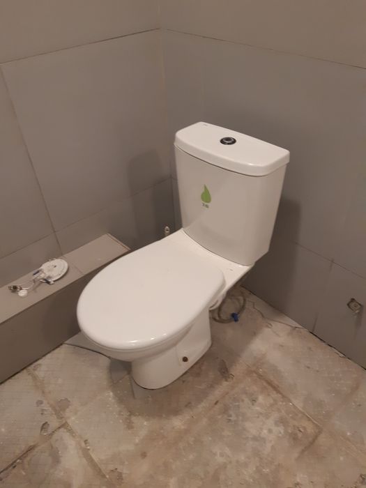 Продается унитаз