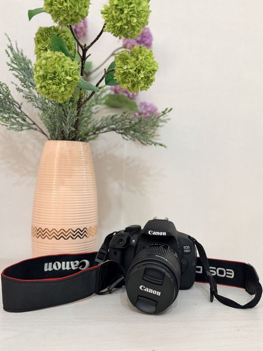 Canon EOS 700d продам в отличном состоянии