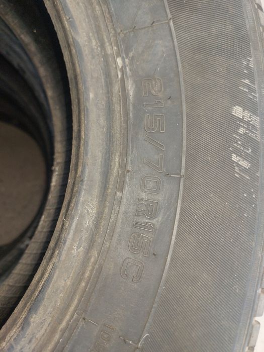 Продам  летние шины 215\70\15