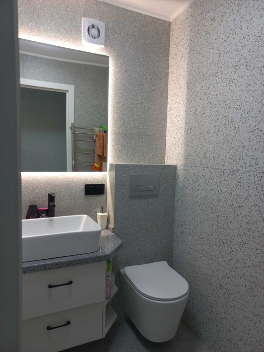 продается 2 комн. квартира