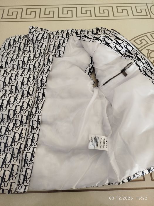 Продам безрукавки