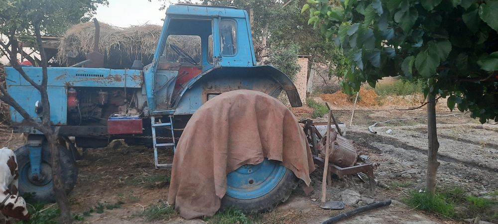 MTZ.  80 traktor