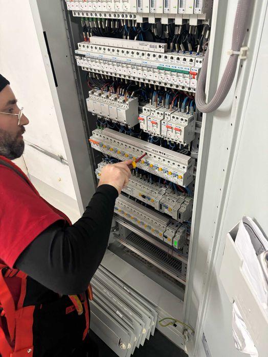 Electrician calificat – case, apartamente, spații comerciale, urgențe