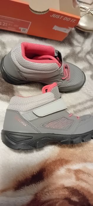 Bocanci Quechua (Decathlon) marime 30