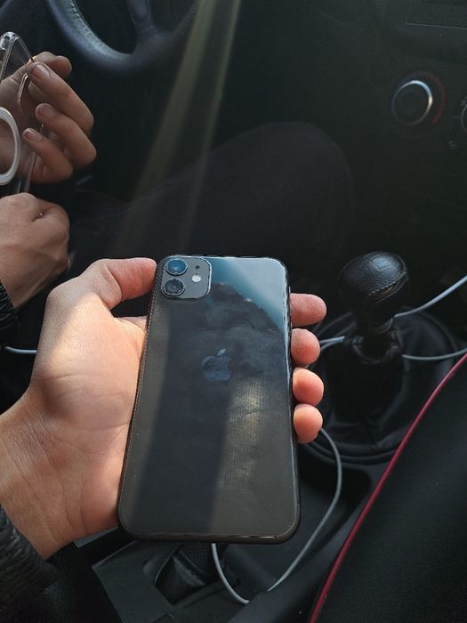 Iphone 11  ёмкость 80%