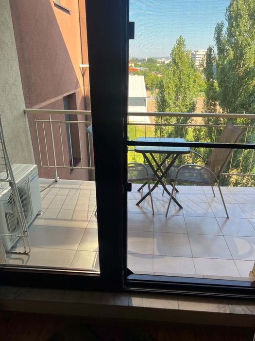 Proprietar Apartament 2 camere vis-a-vi Hanul 3 Sarmale (Bucium - strada principala)  - Mobilat, bucatarie si living separat - 68mp