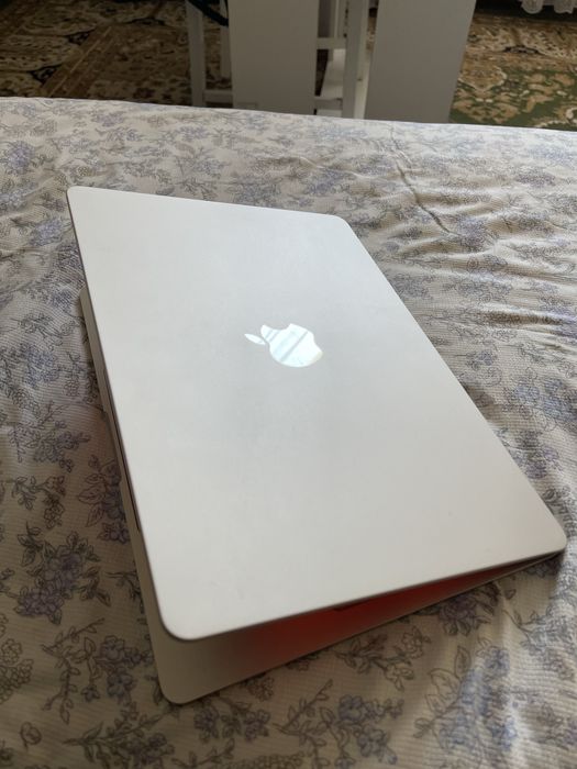 MacBook Air M2 8/256 98% АКБ