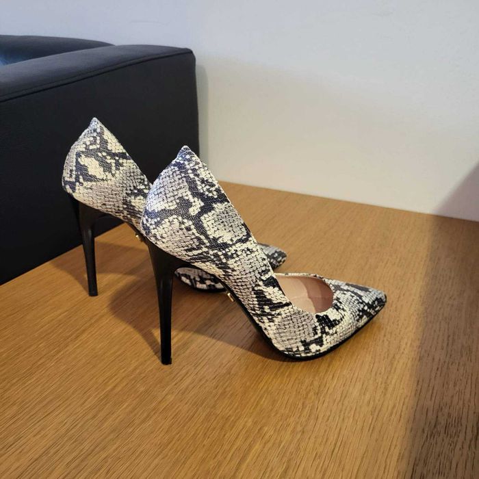 Официални обувки