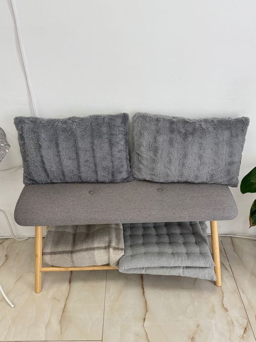 Диван с главница