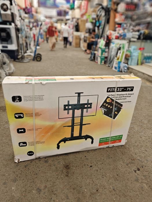 Кронштейн ТВ мобильный. Стойка с кронштейном. Подставка