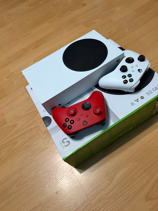 XBOX series  S 512 GB + 2 manete
