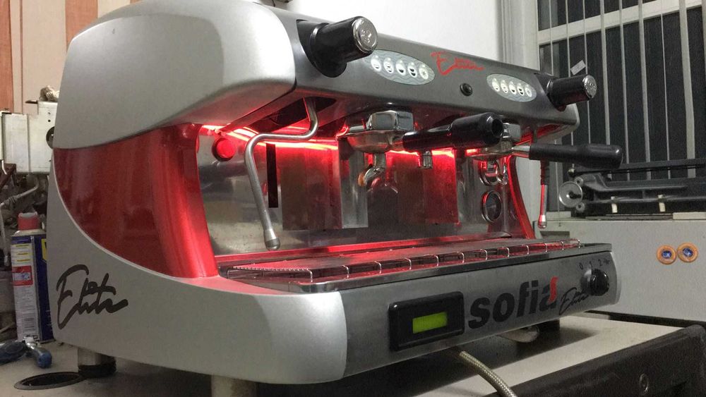 Espressoare profesionale reconditionate, grup CMA - Italia