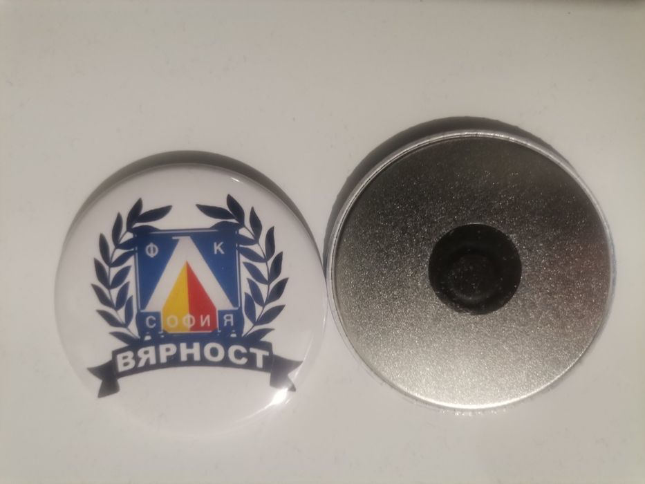 Значки и магнитни на Левски София