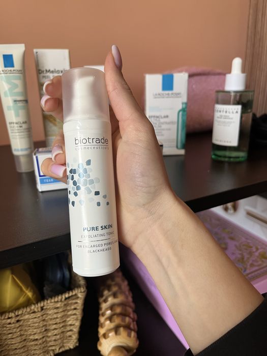Козметика centella, adapalene, la roche possay, vitamin C