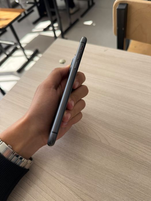 Продам Iphone 11 128gb