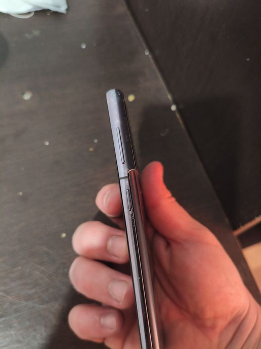 Продается Samsung S21 FE