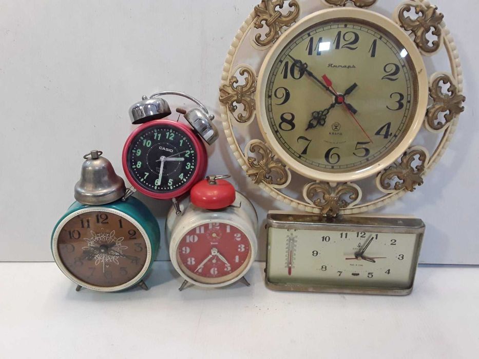 Часовници,будилници 5бр. за 60лв.