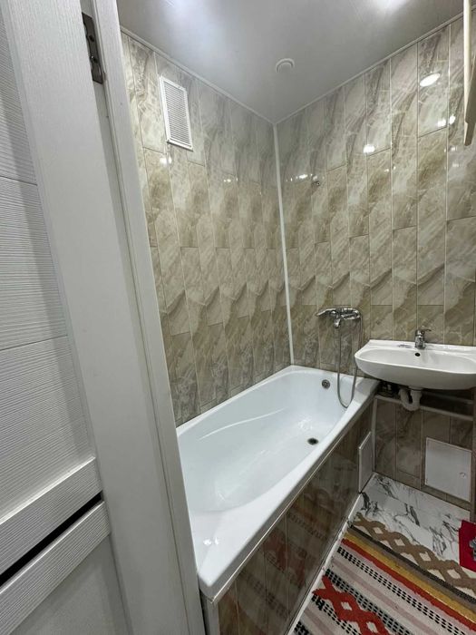 продается 2 комн кв р-н Библиотека