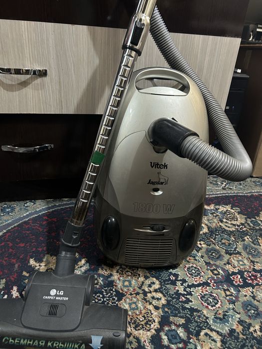 Продам пылесос Vitek jaguar в рабочем состоянии