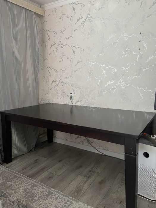 Продам стол деревянные  со стульями