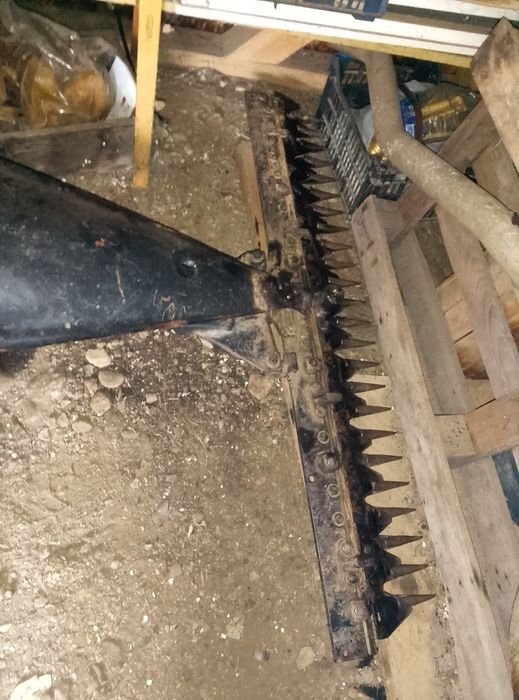 Vând cositoare/ motocositoare Carpatina, funcțională 2300 lei  fix.