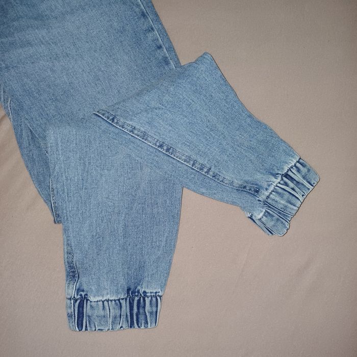 Сини здрави дънки