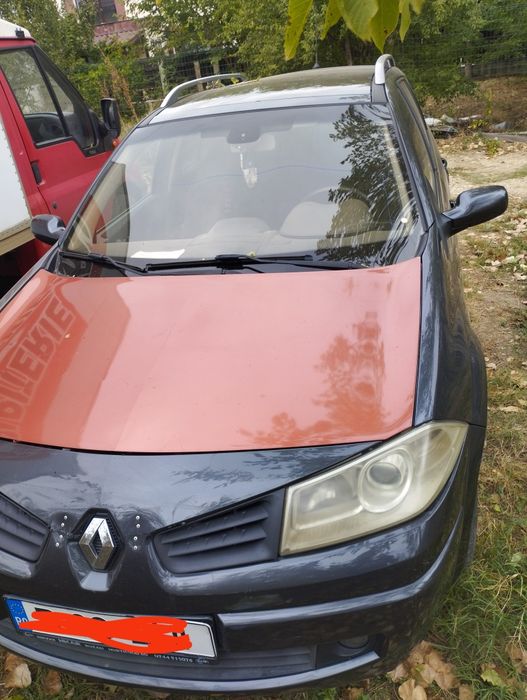 Dezmembrez Renault Megane 2 .