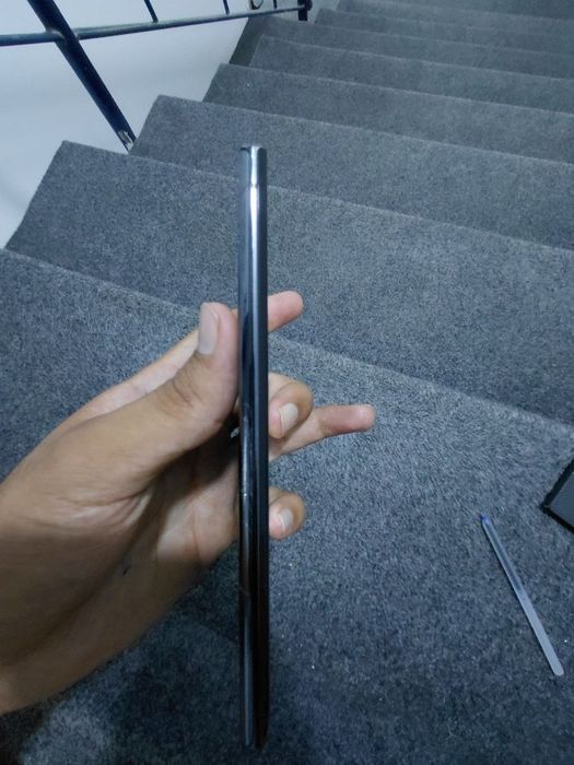 Samsung not 20 ultra 5g 
Hotira 256 
Azu 12 gb +6
Atp yarimtada 
Face