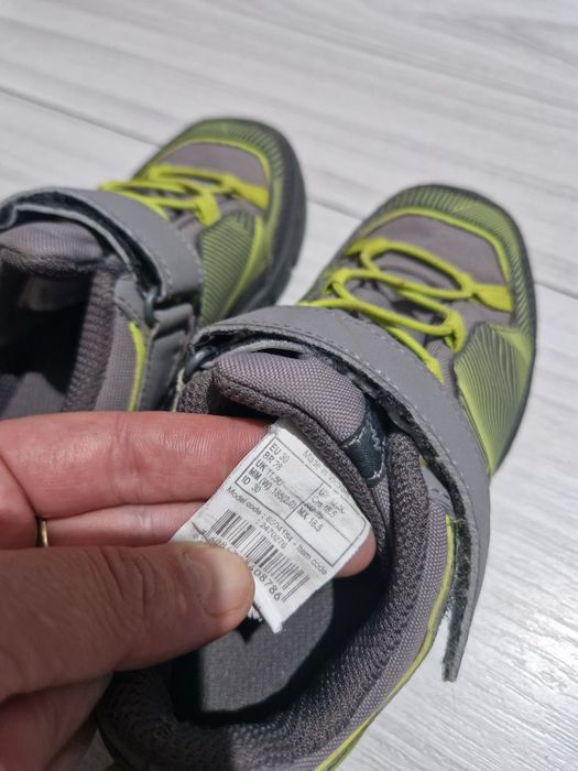 Papuci de drumeție Decathlon mărimea 30