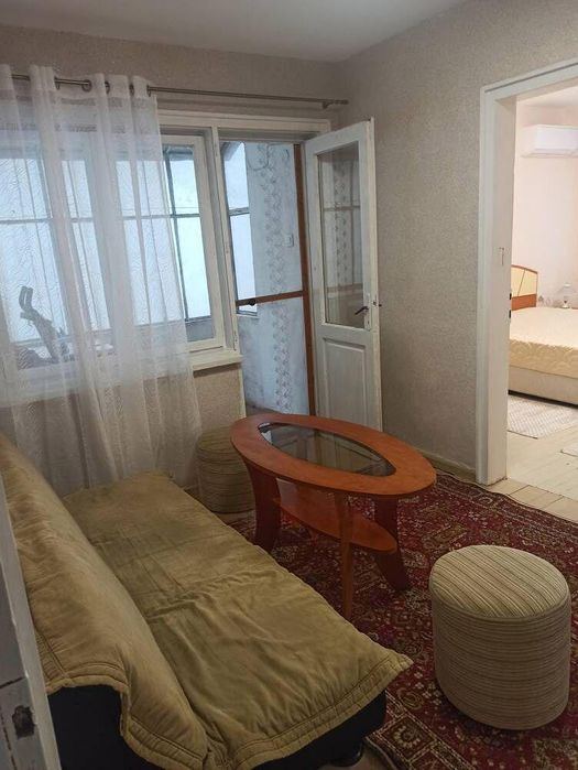 Дава се под наем Тристаен апартамент в Бургас, Възраждане - 85 кв.м за 518.67 € - Снимка #2