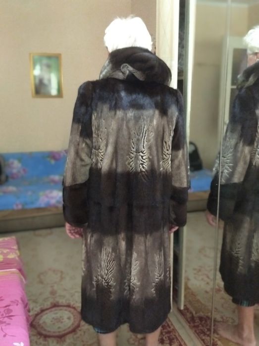 Шуба норковая с капюшоном