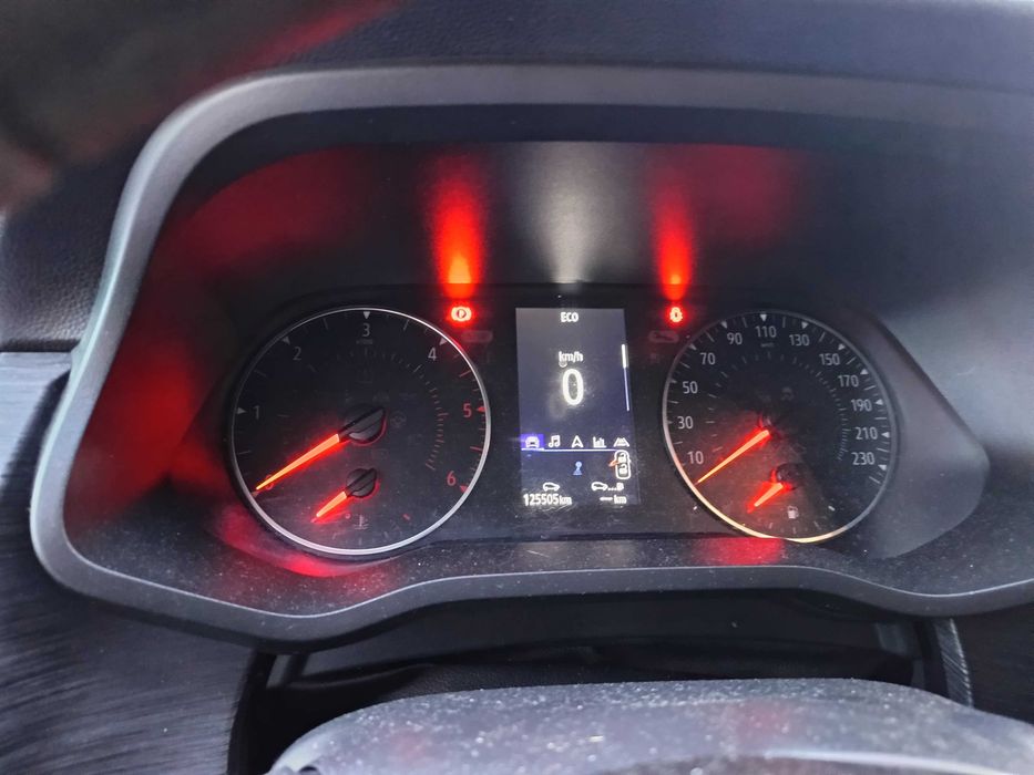 Renault Trafic 8+1 – 2023 – 125.500 km – stare foarte bună