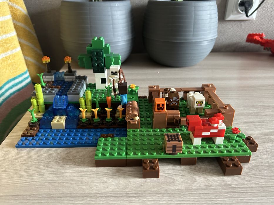 Лего майнкрафт.