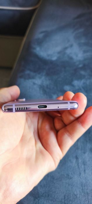 Samsung Galaxy S20 FE lavender