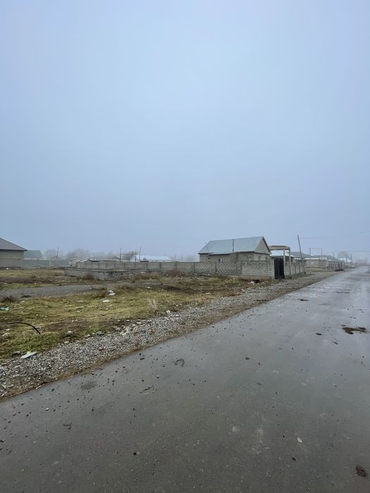 Участок с фундаментом