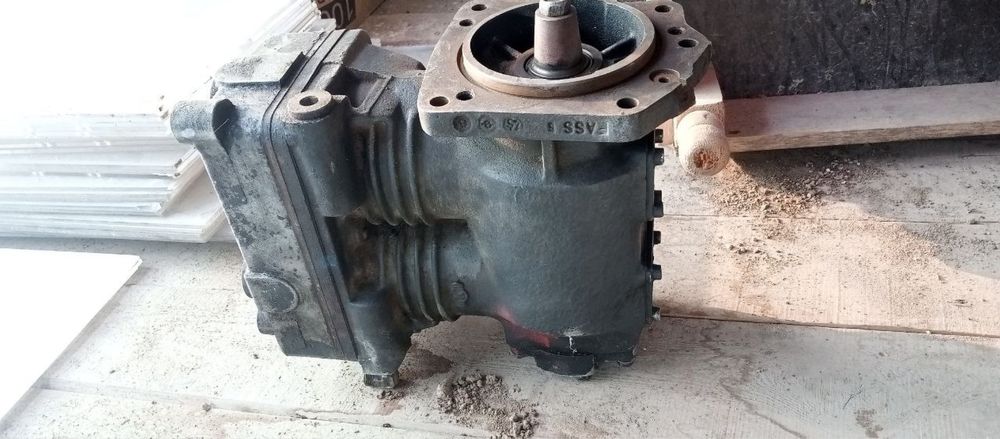 Компрессор на Даф 105 б/у рабочий