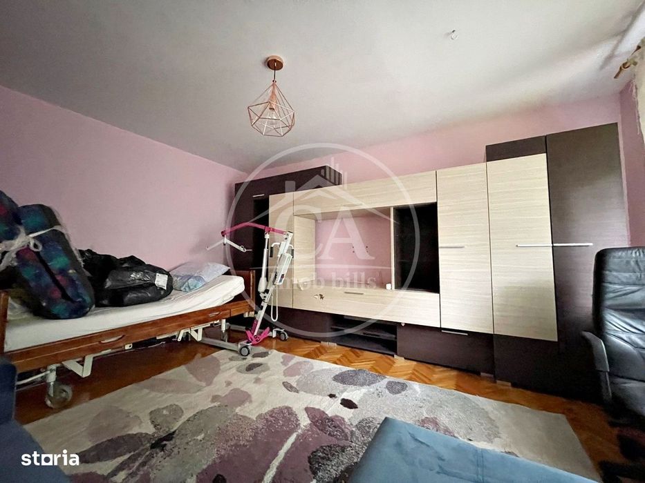 Apartament de închiriat cu 3 camere în zona Rogerius, Oradea