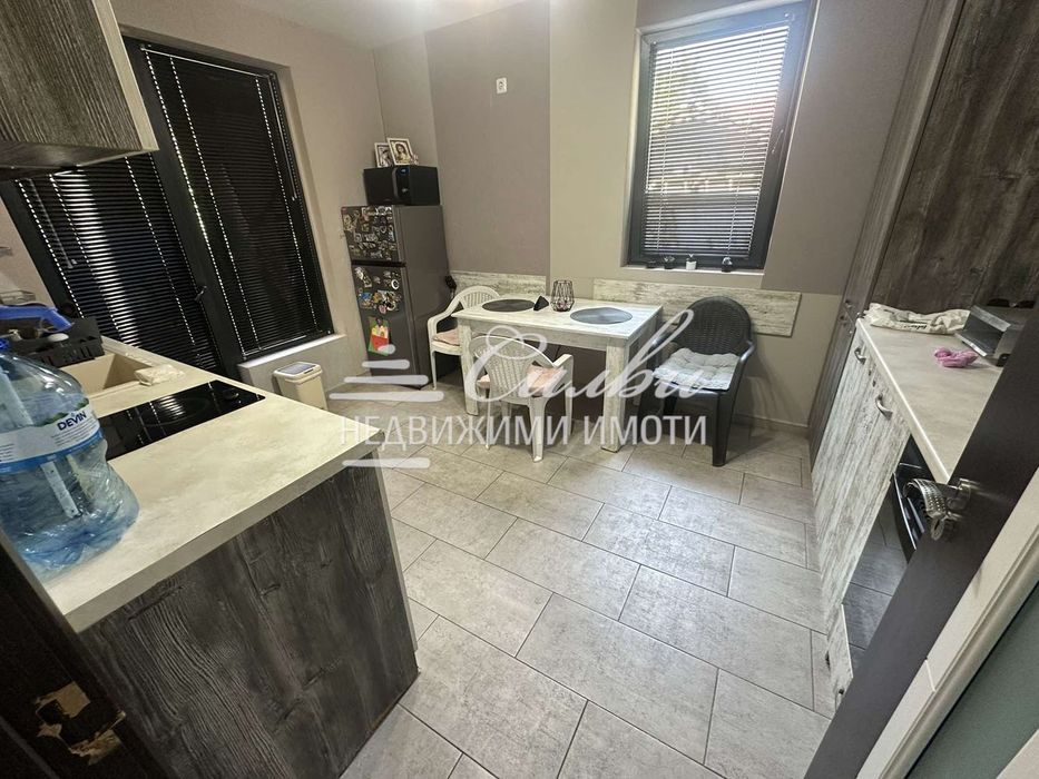 Продава се Тристаен апартамент в Търговище, Център - 72 кв.м за 1488 €/кв.м - Снимка #2