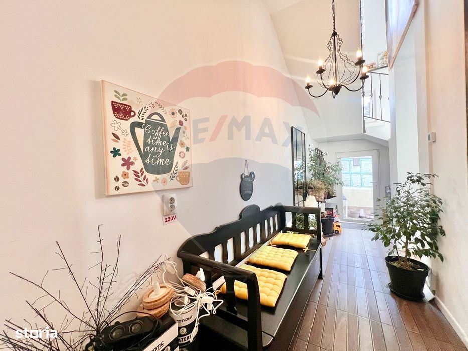 De vânzare casă cu 12 camere, în zona Decebal