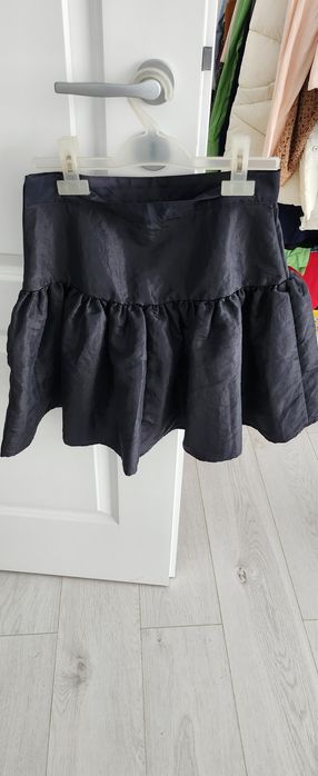 Fusta scurta noua H&M